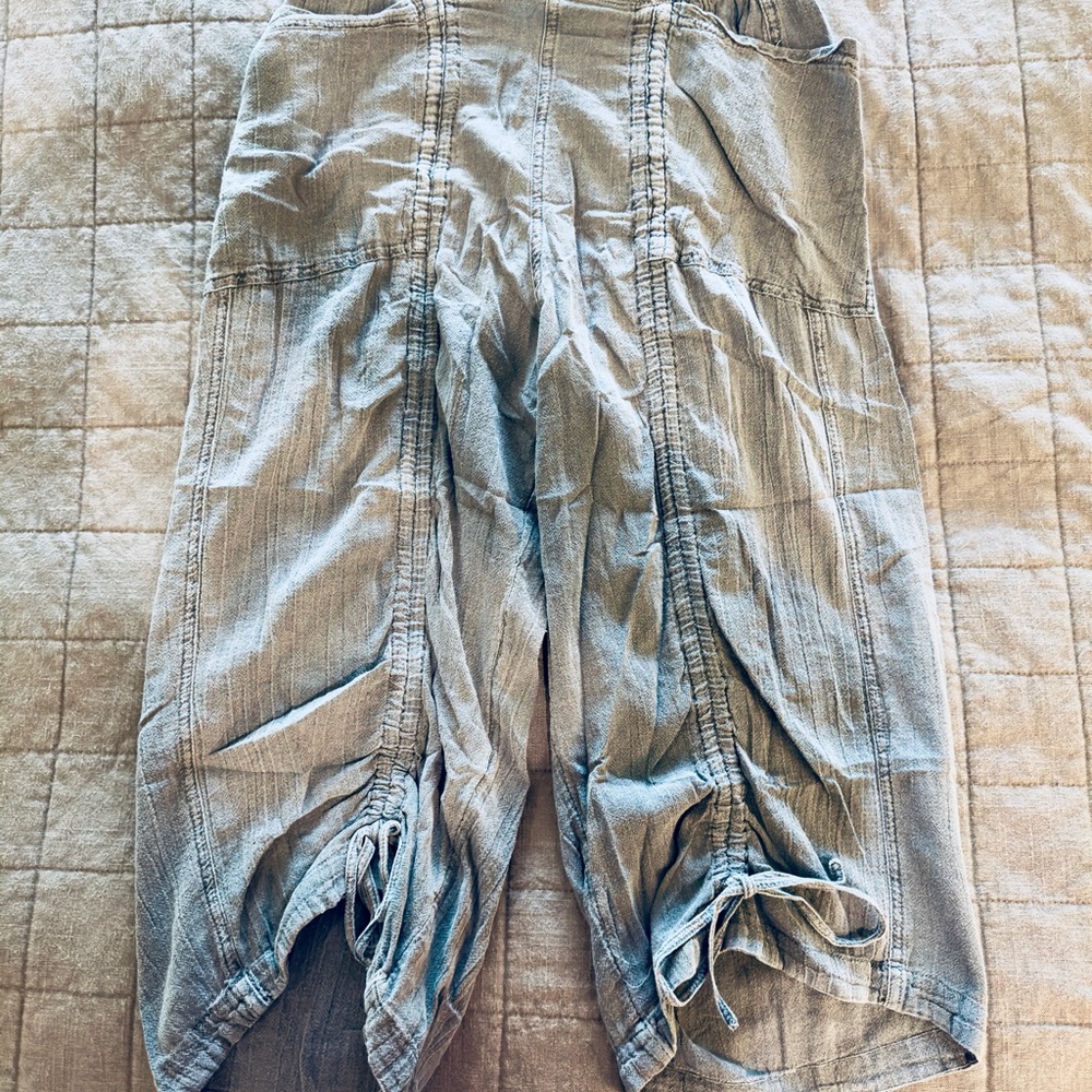 Free People gauze grey/blue capri pants